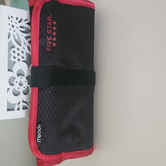 ✏️ Set of 4 pencil cases - Picture 6 of 9